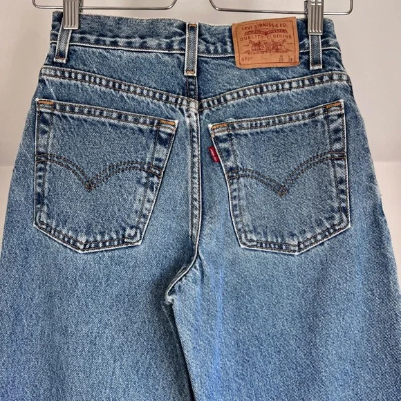 Vintage 90s Levis 550 Relaxed Fit Student Fit Jeans Women's Size 26 Blue Denim